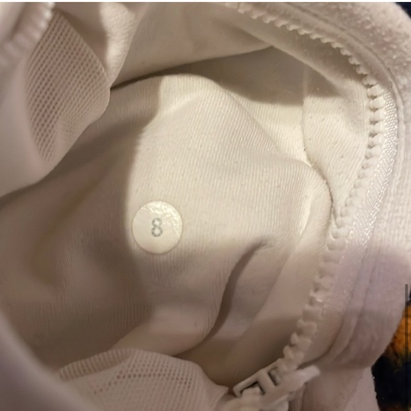 Lululemon Jacket - Picture 6 of 6